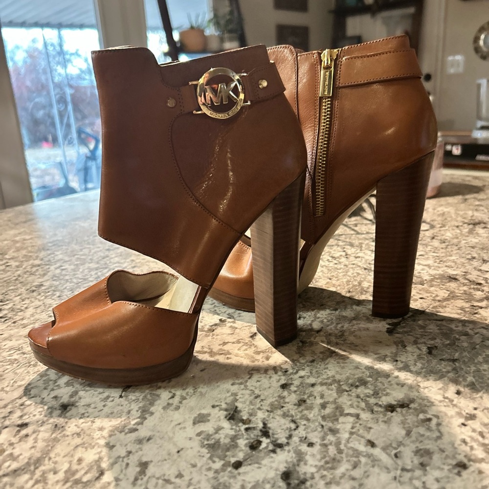 Micheal Kors brown open toe leather booties